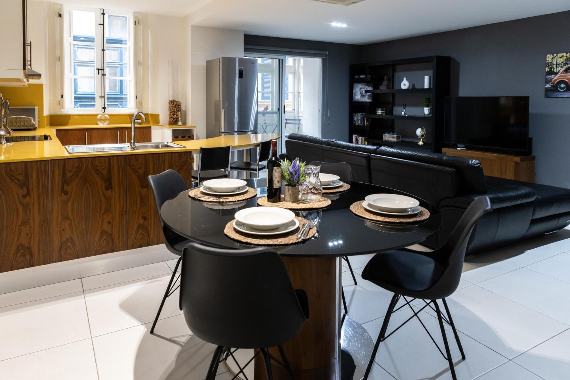Modern Central 2Br Flat In Valletta By Arcobnb Exterior photo