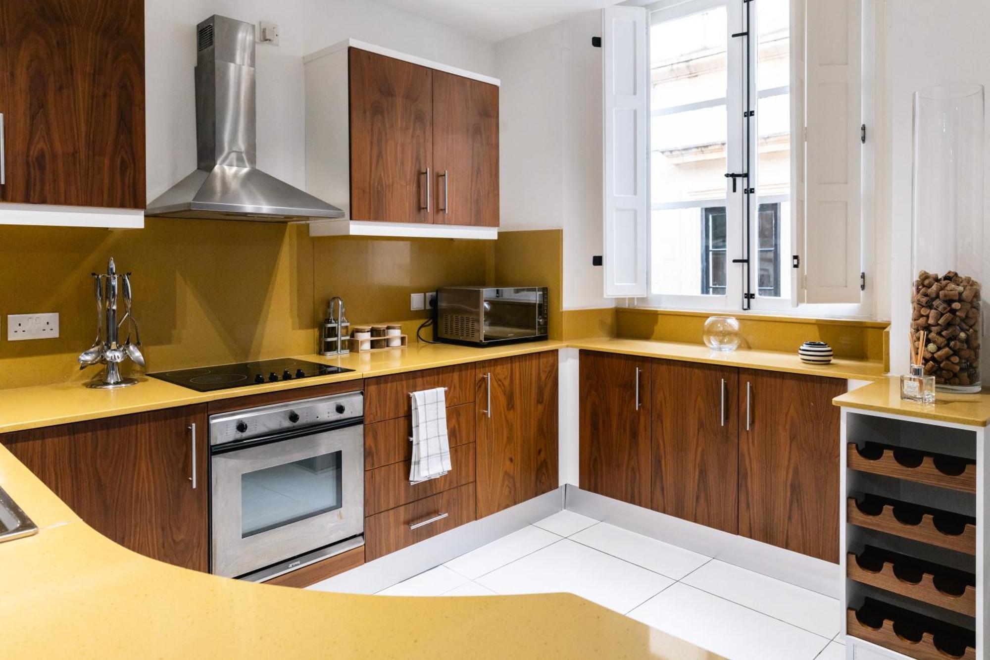 Modern Central 2Br Flat In Valletta By Arcobnb Exterior photo